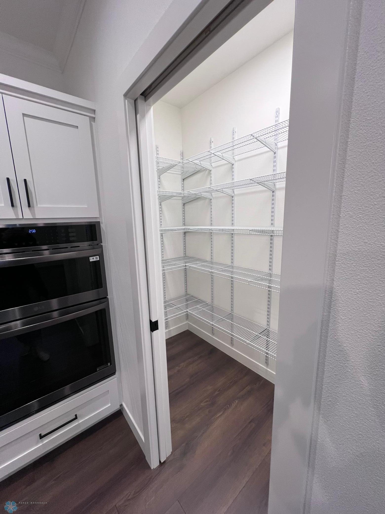 Fargo, North Dakota 58104, United States, 3 Bedrooms Bedrooms, ,3 BathroomsBathrooms,Residential,Pending,23726