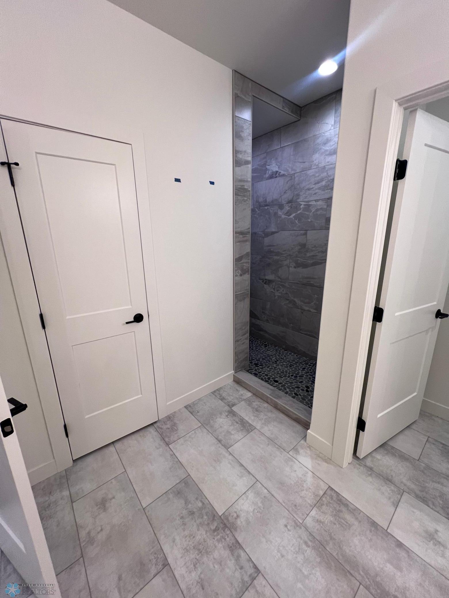 Fargo, North Dakota 58104, United States, 3 Bedrooms Bedrooms, ,3 BathroomsBathrooms,Residential,Pending,23726