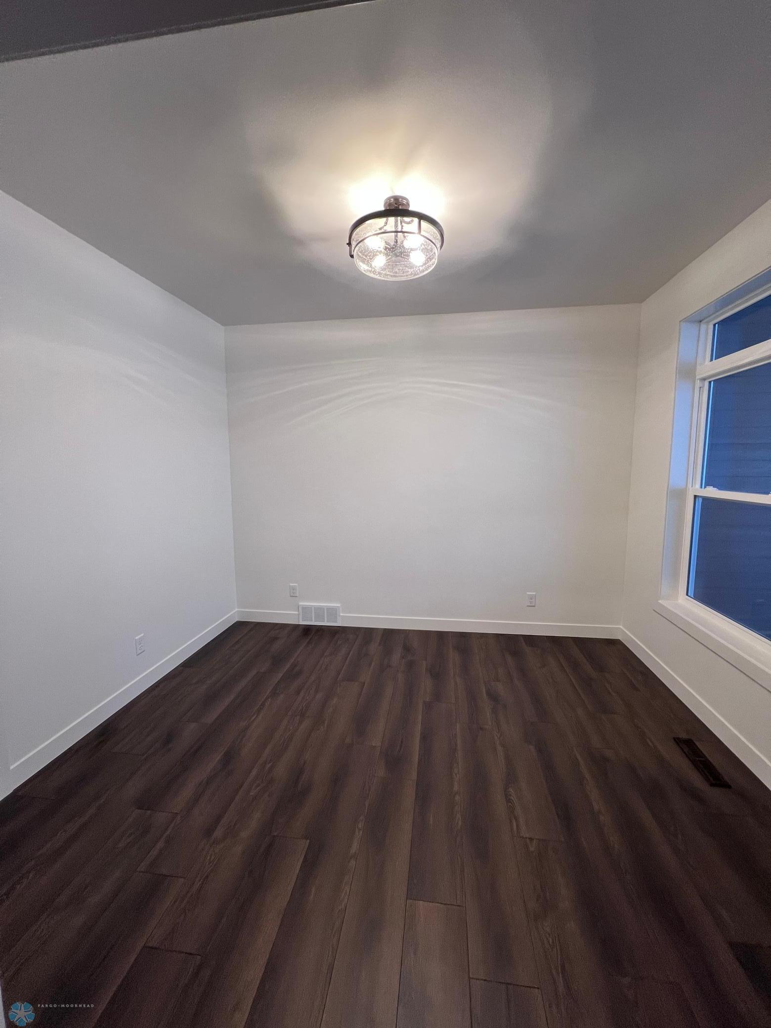 Fargo, North Dakota 58104, United States, 3 Bedrooms Bedrooms, ,3 BathroomsBathrooms,Residential,Pending,23726