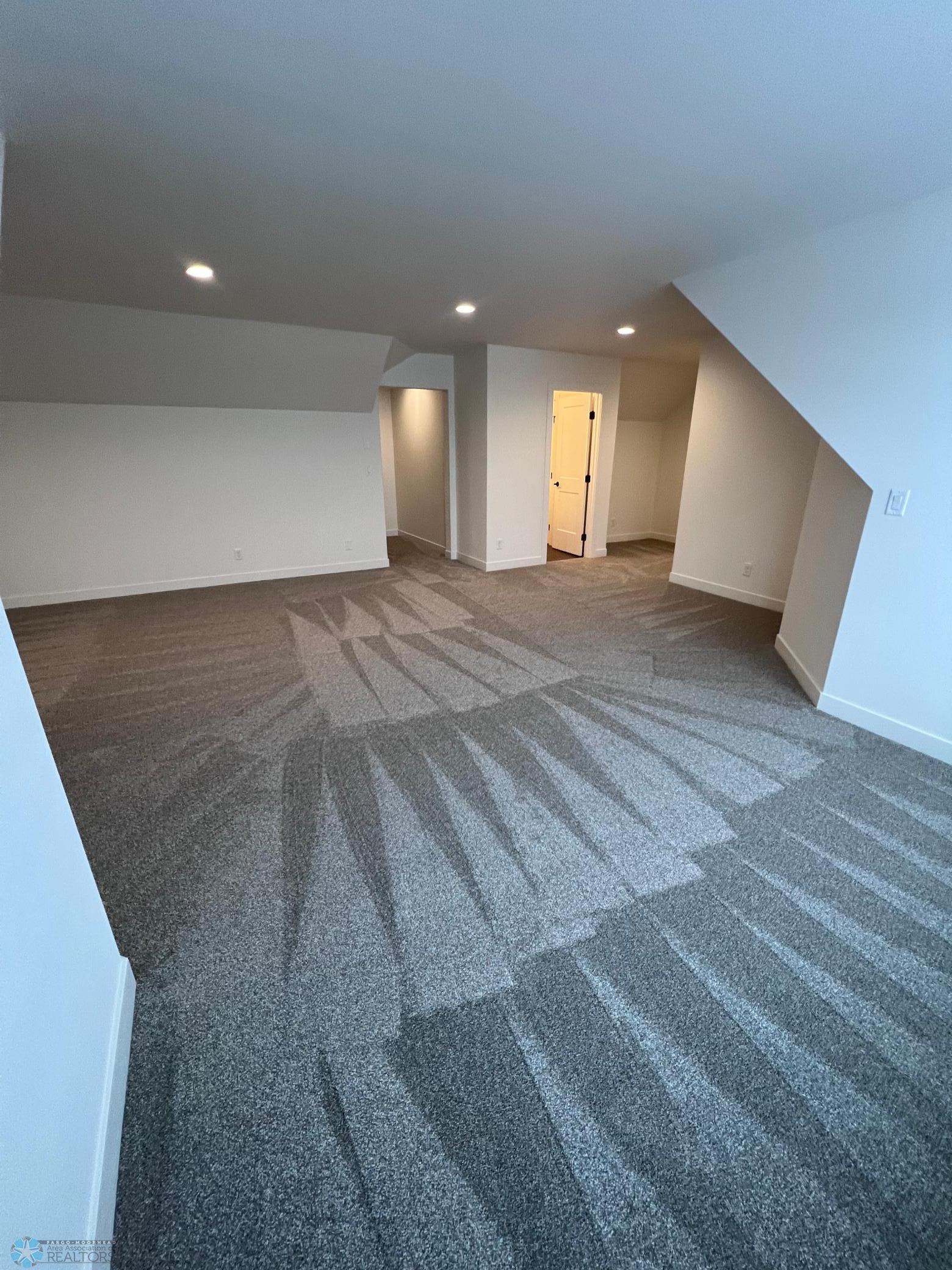 Fargo, North Dakota 58104, United States, 3 Bedrooms Bedrooms, ,3 BathroomsBathrooms,Residential,Pending,23726