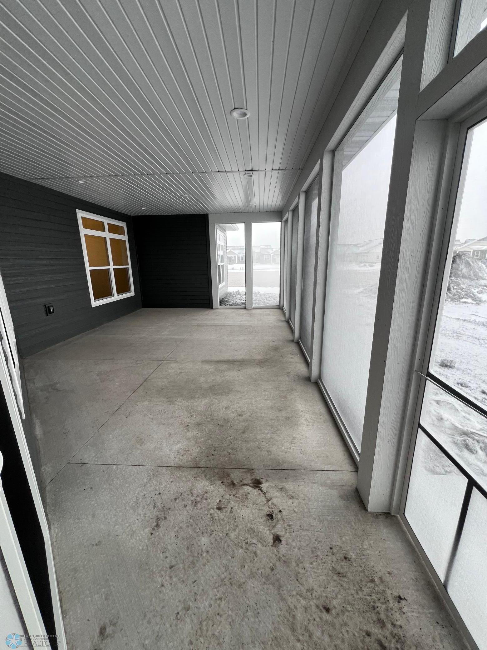 Fargo, North Dakota 58104, United States, 3 Bedrooms Bedrooms, ,3 BathroomsBathrooms,Residential,Pending,23726