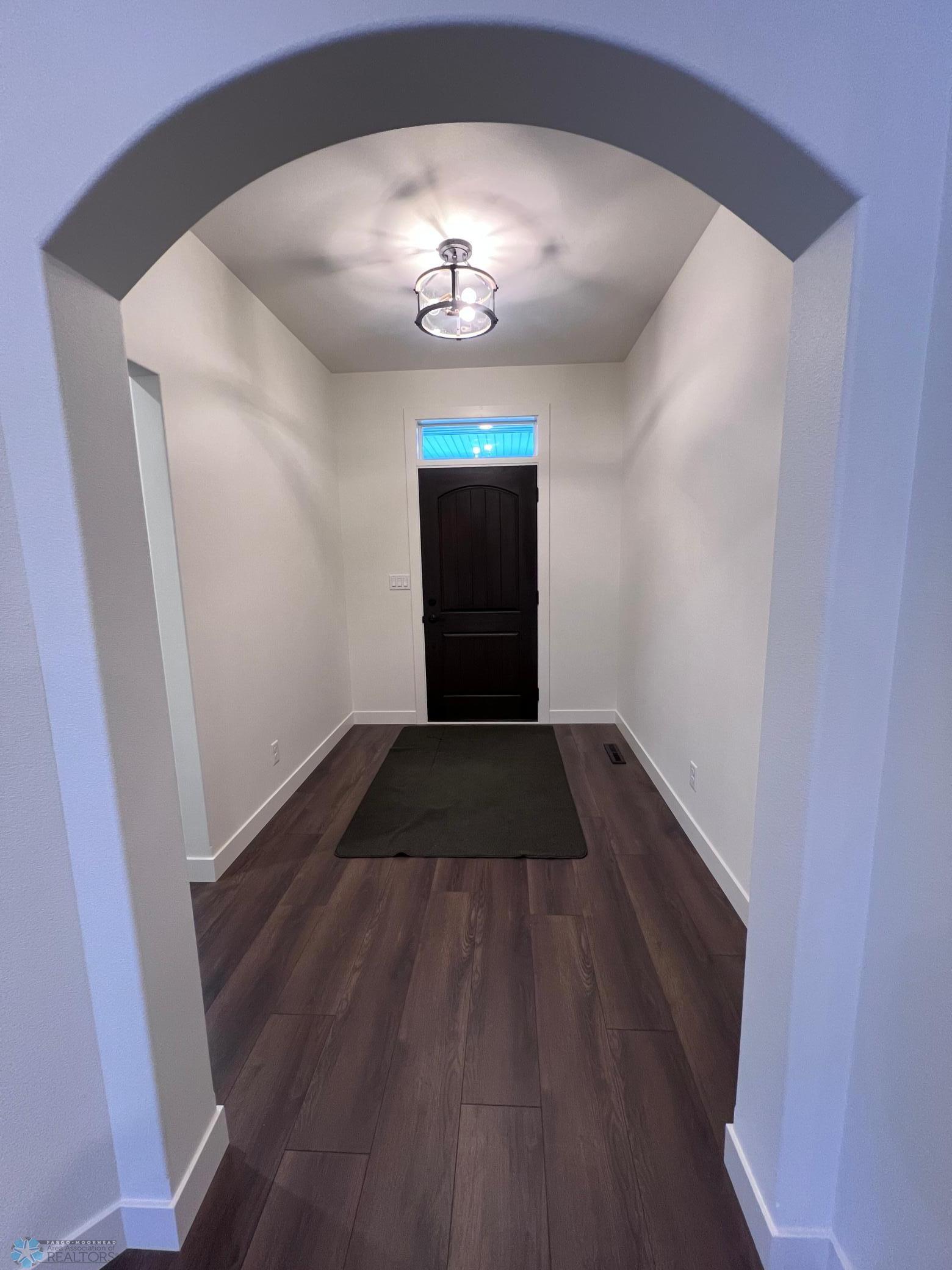 Fargo, North Dakota 58104, United States, 3 Bedrooms Bedrooms, ,3 BathroomsBathrooms,Residential,Pending,23726