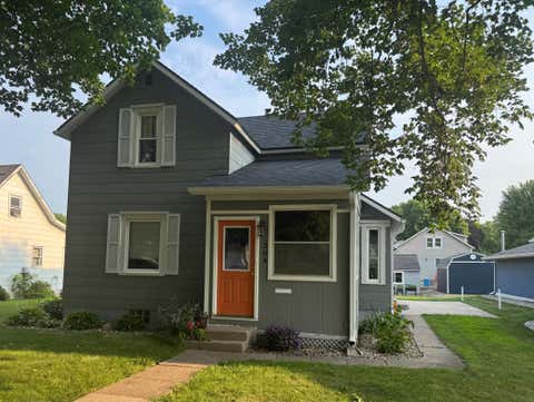 Homes For Sale - 204 Elm Street<br/> Sleepy Eye, MN 56085