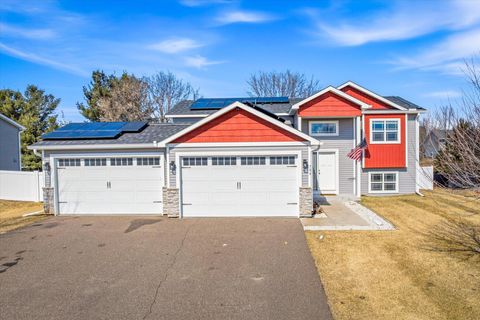 Homes For Sale - 704 Edgewood Street<br/> Isanti County, Isanti, MN 55040