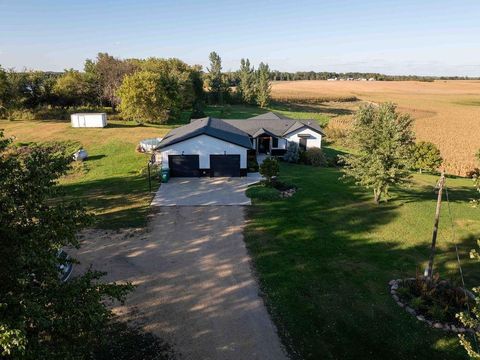 Homes For Sale - 3271 425th Avenue<br/> Waseca County, Janesville, MN 56048