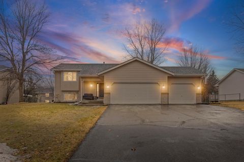 Homes For Sale - 1128 142nd Lane<br/> Andover, MN 55304