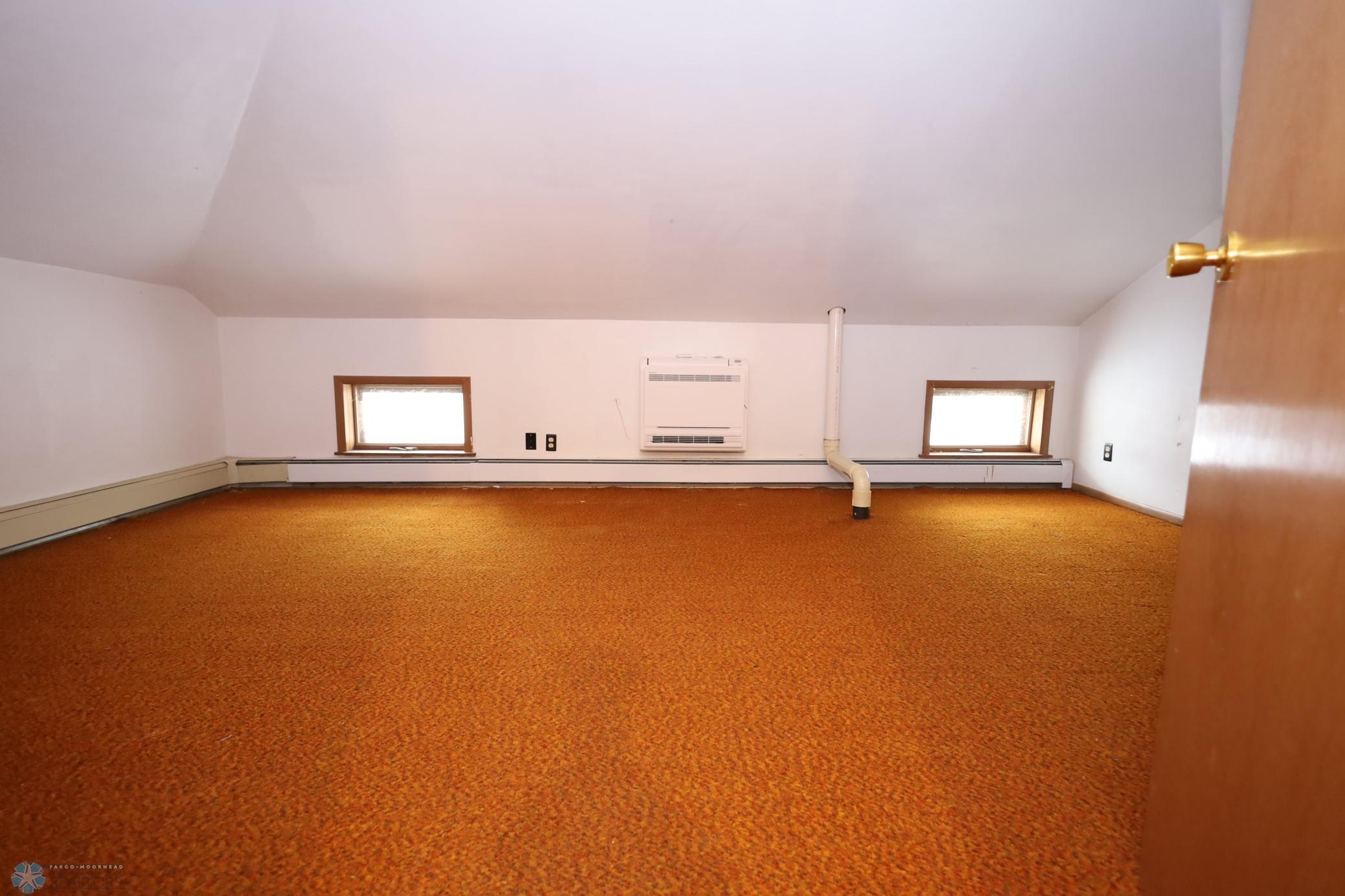 215 3rd Street, Hillsboro, North Dakota image 14