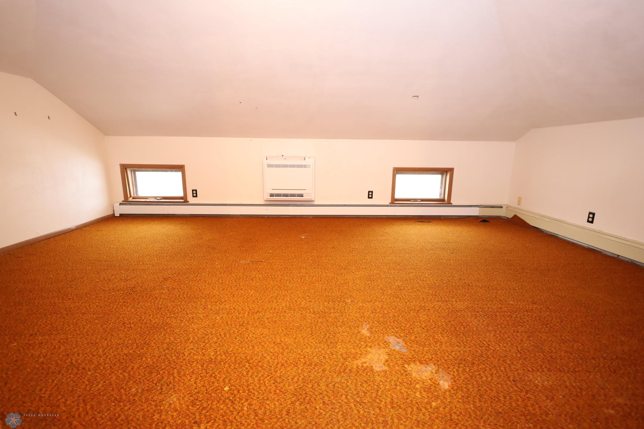 215 3rd Street, Hillsboro, North Dakota image 17