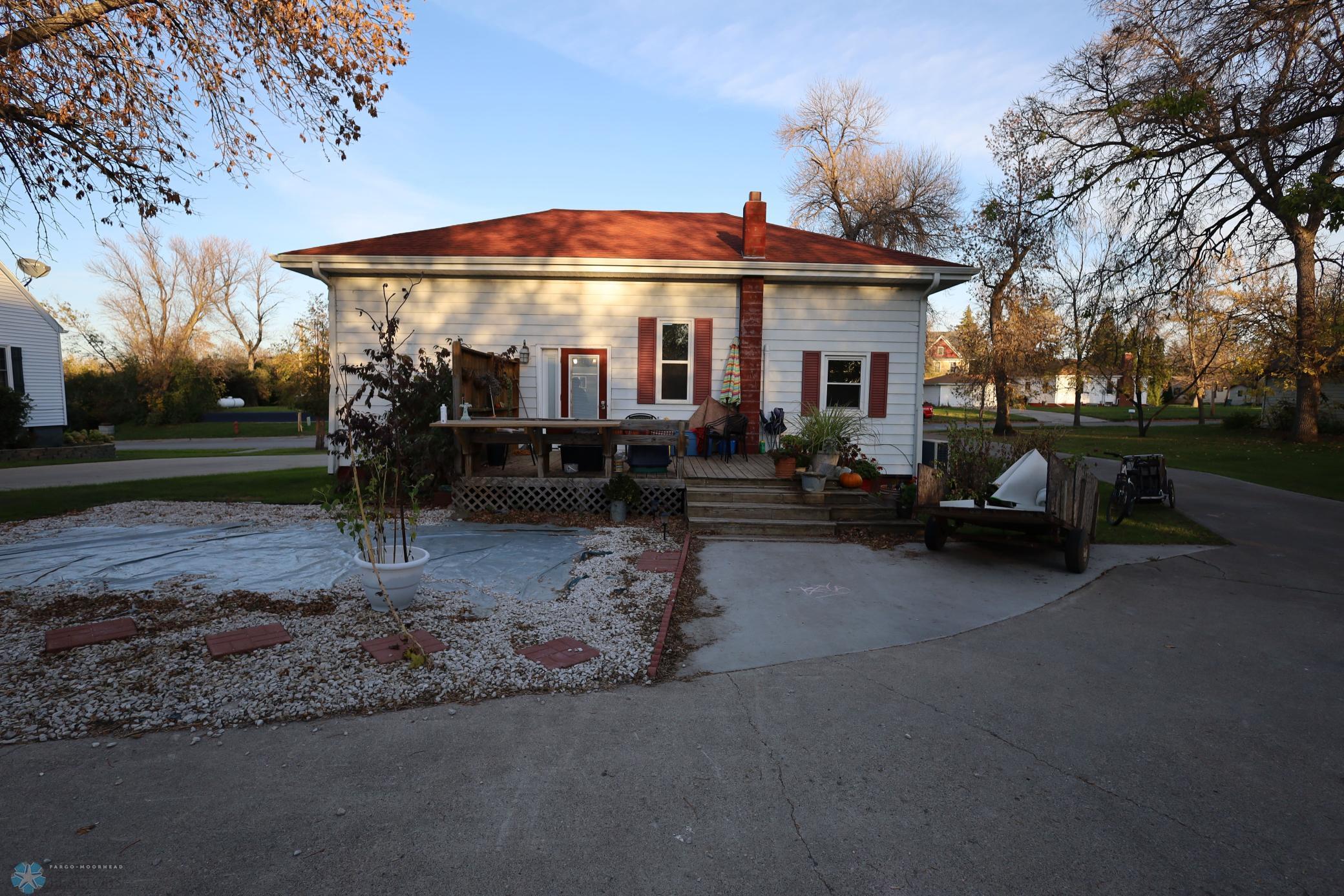 215 3rd Street, Hillsboro, North Dakota image 26