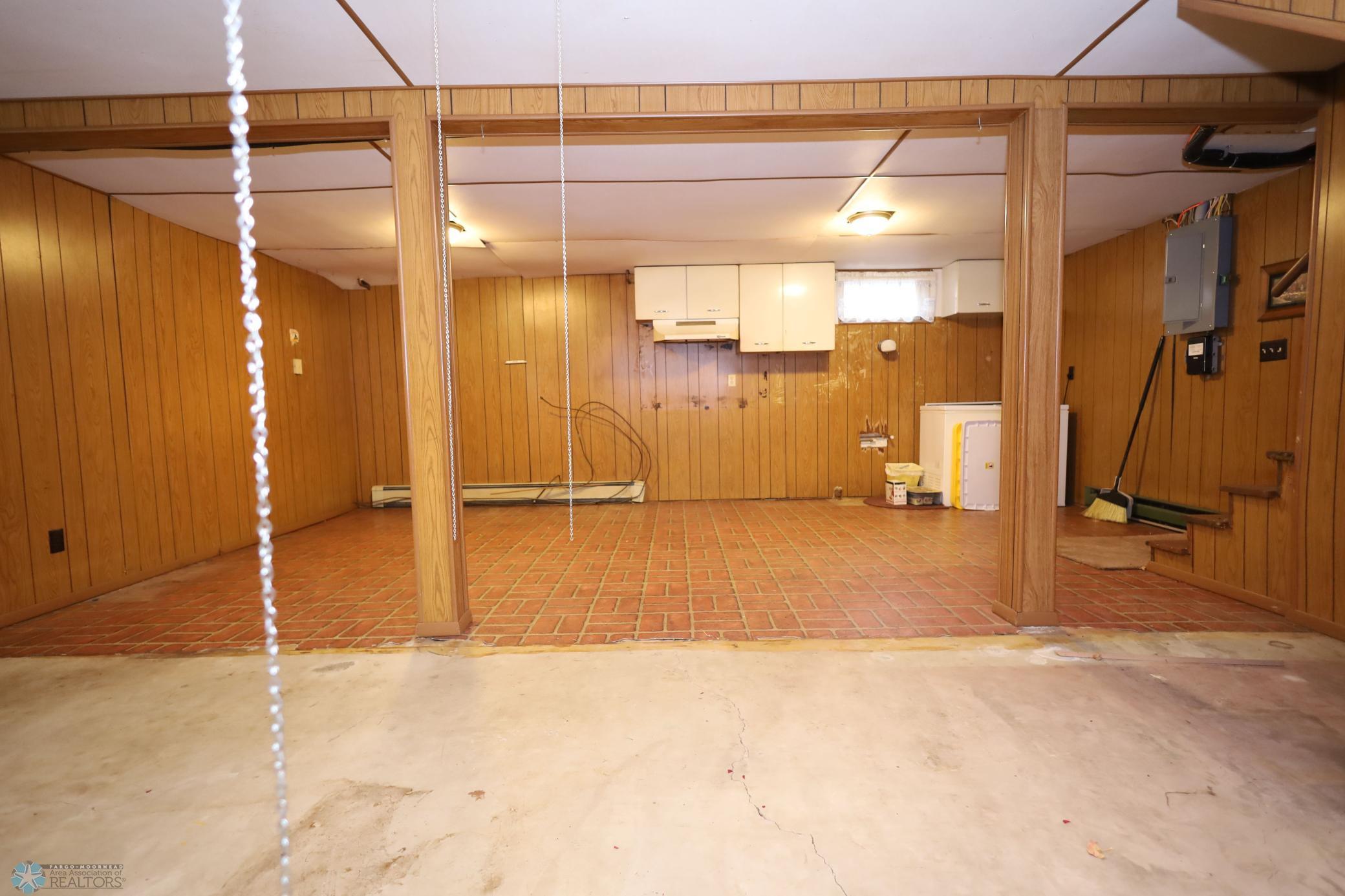 215 3rd Street, Hillsboro, North Dakota image 20
