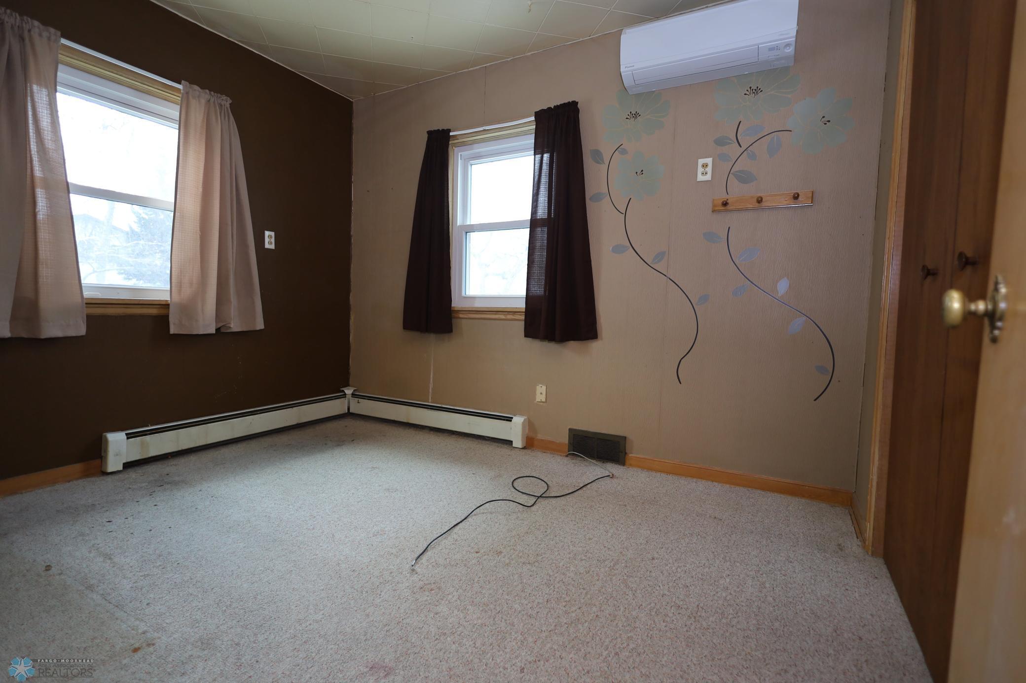 215 3rd Street, Hillsboro, North Dakota image 12