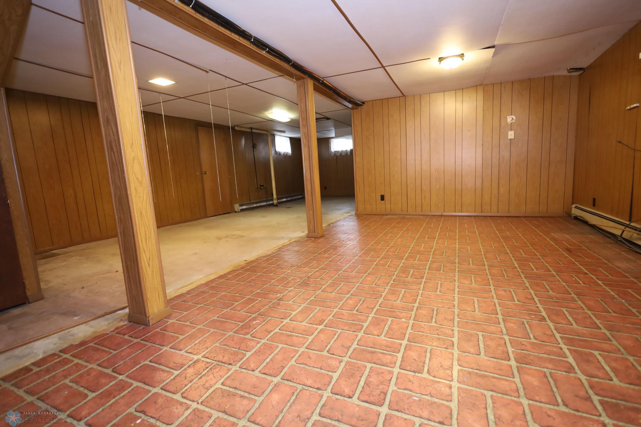215 3rd Street, Hillsboro, North Dakota image 19