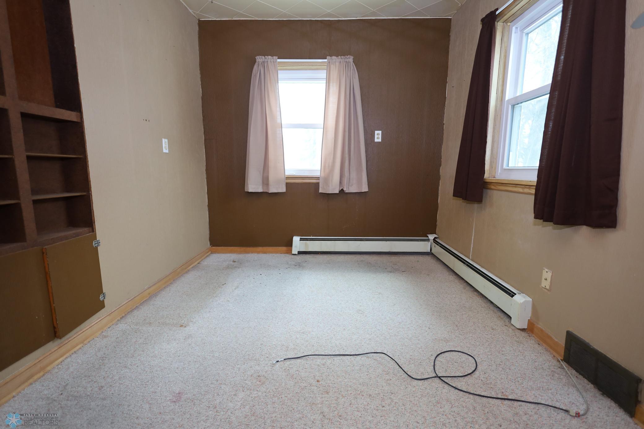 215 3rd Street, Hillsboro, North Dakota image 11