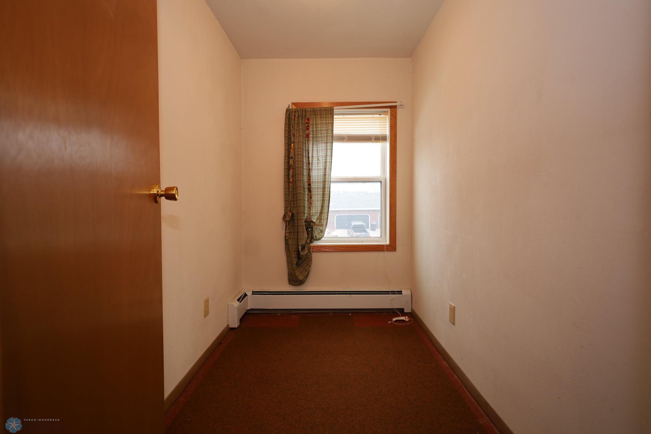 215 3rd Street, Hillsboro, North Dakota image 18
