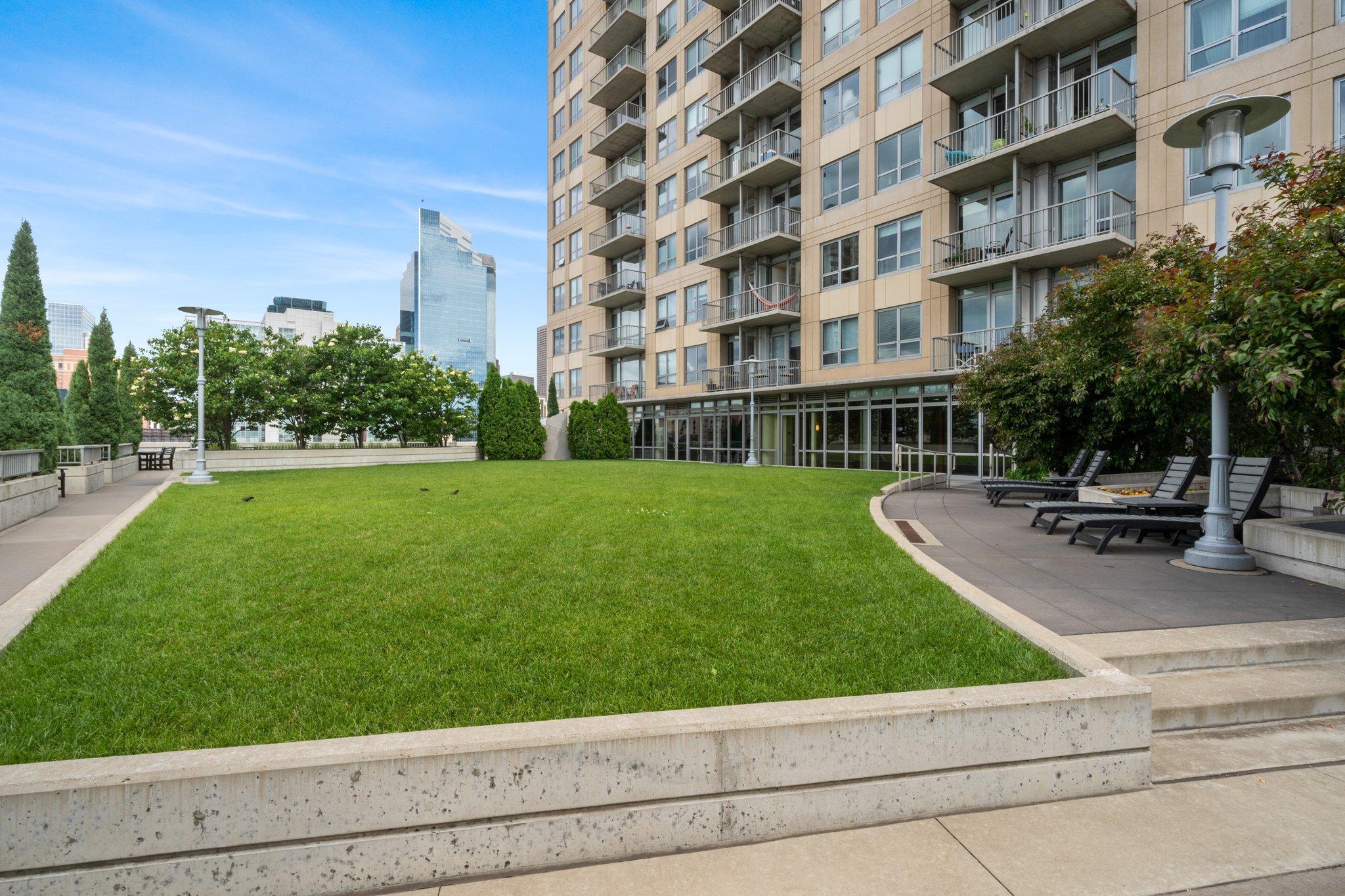 929 Portland Avenue #912, Minneapolis, Minnesota image 32