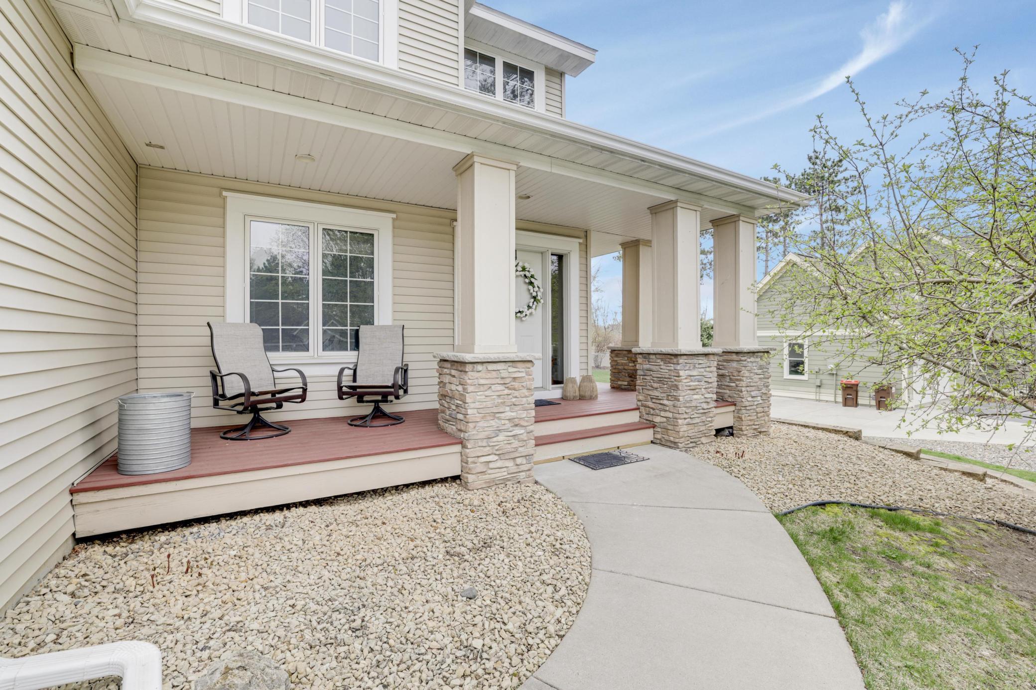 562 Hillside Drive, Prescott, Wisconsin image 3