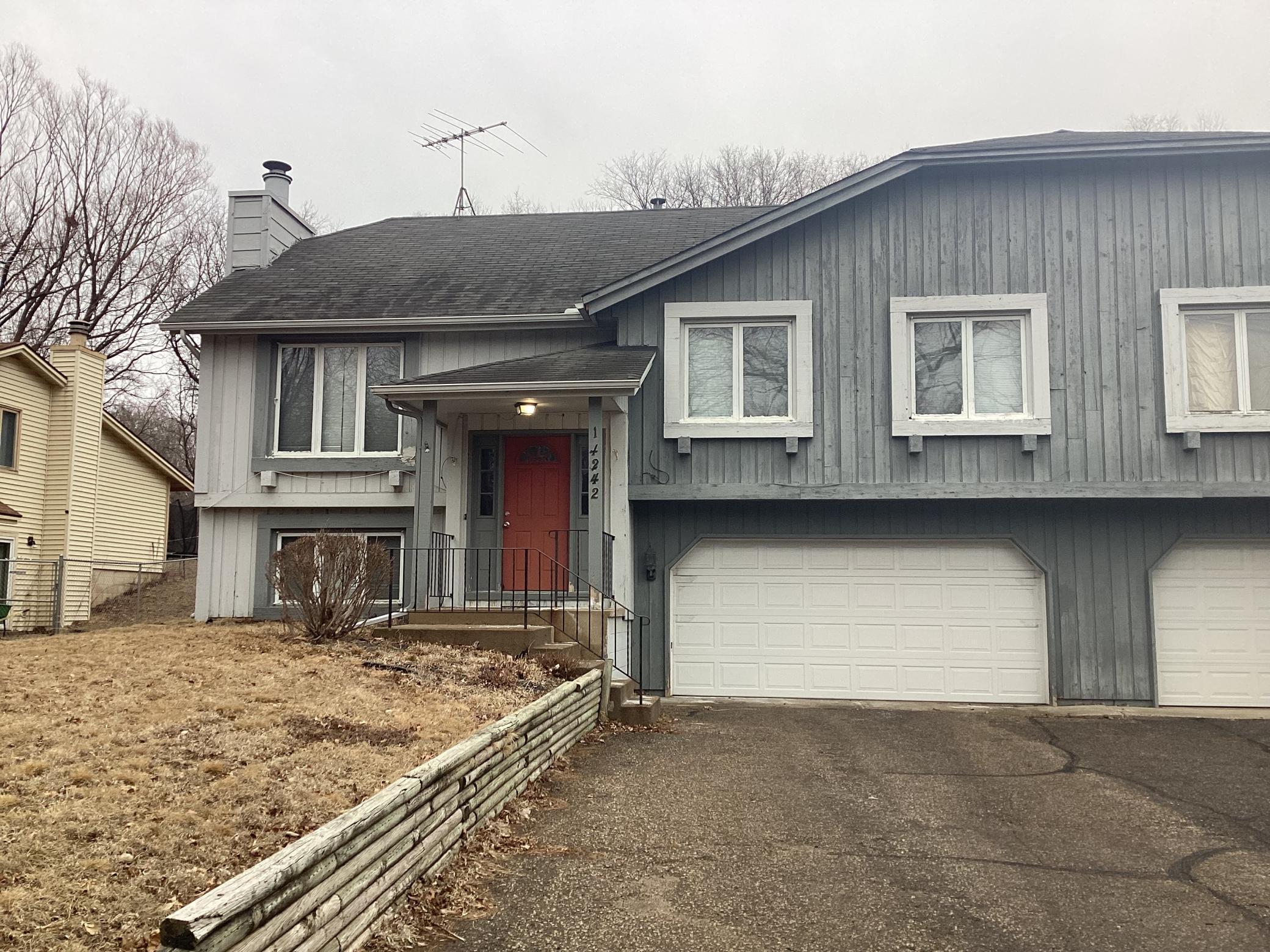 14242 Garden View Drive, Saint Paul, Minnesota image 1