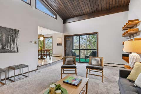 Condo For Sale - 6115 Lincoln Drive<br/> Minneapolis, MN 55436