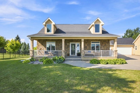 Homes For Sale - 823 Birdie Court<br/> Mapleton, ND 58059