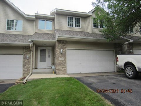 Townhouse For Rent - 13870 85th Place<br/> Hennepin County, Maple Grove, MN 55369