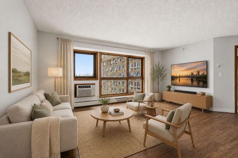 Condo For Sale - 433 S 7th Street<br/> Hennepin County, Minneapolis, MN 55415
