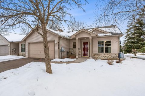 Townhouse For Sale - 27765 Woodland Drive<br/> Chisago City, MN 55013