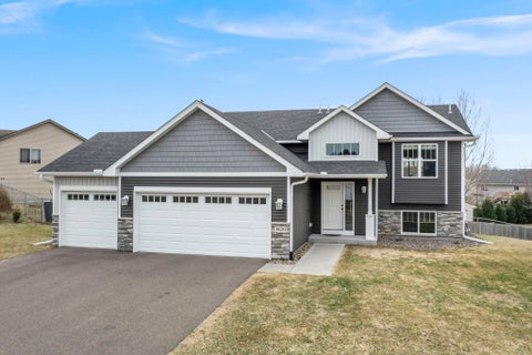 Homes For Sale - 1429 18th Avenue<br/> Cambridge, MN 55008