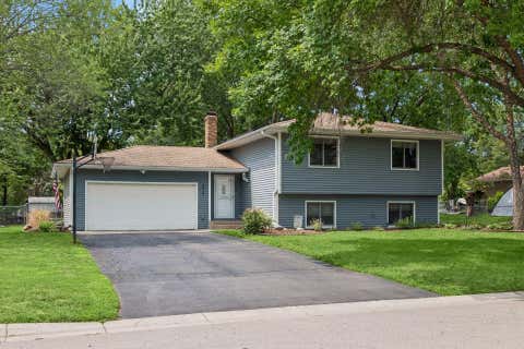 Homes For Sale - 20749 Italy Avenue<br/> Dakota County, Lakeville, MN 55044