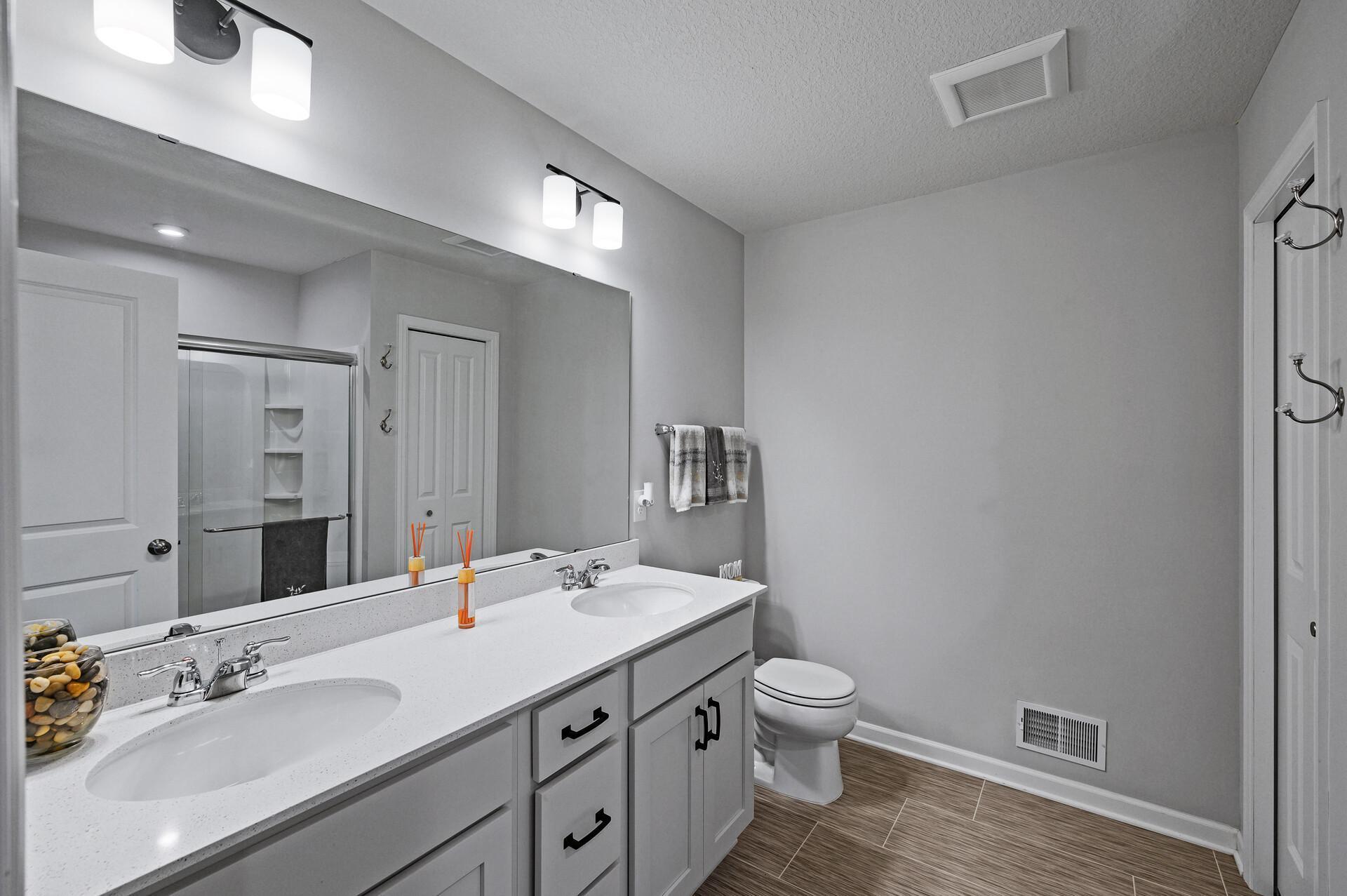 6657 Jody Avenue, Cottage Grove, Minnesota image 28