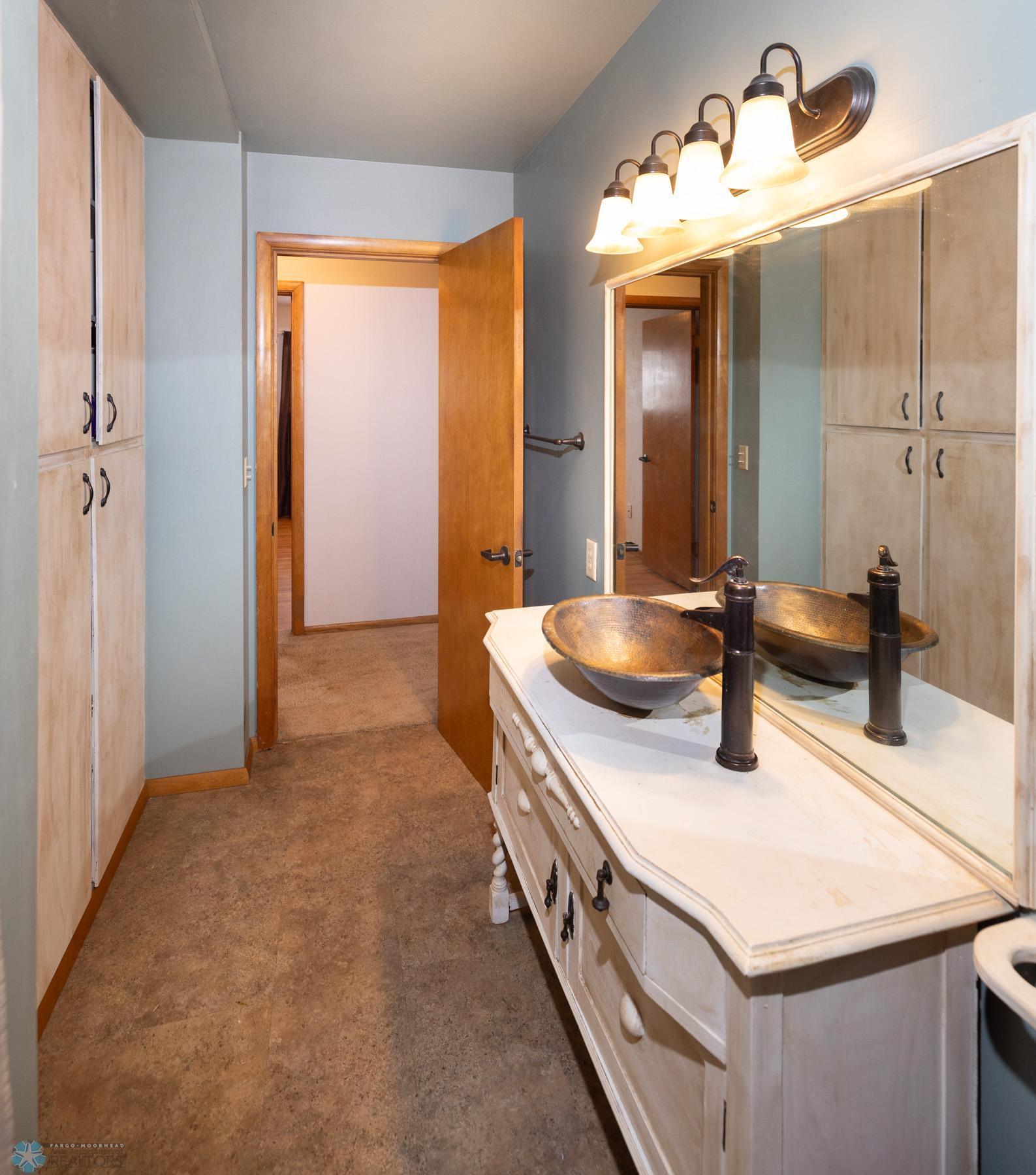 1124 24th Avenue, Moorhead, Minnesota image 18