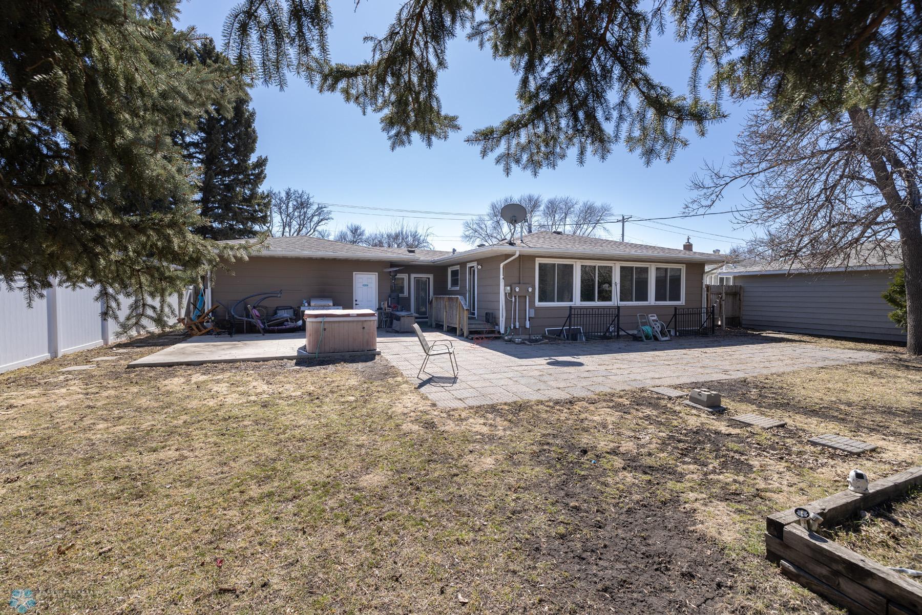 1124 24th Avenue, Moorhead, Minnesota image 2