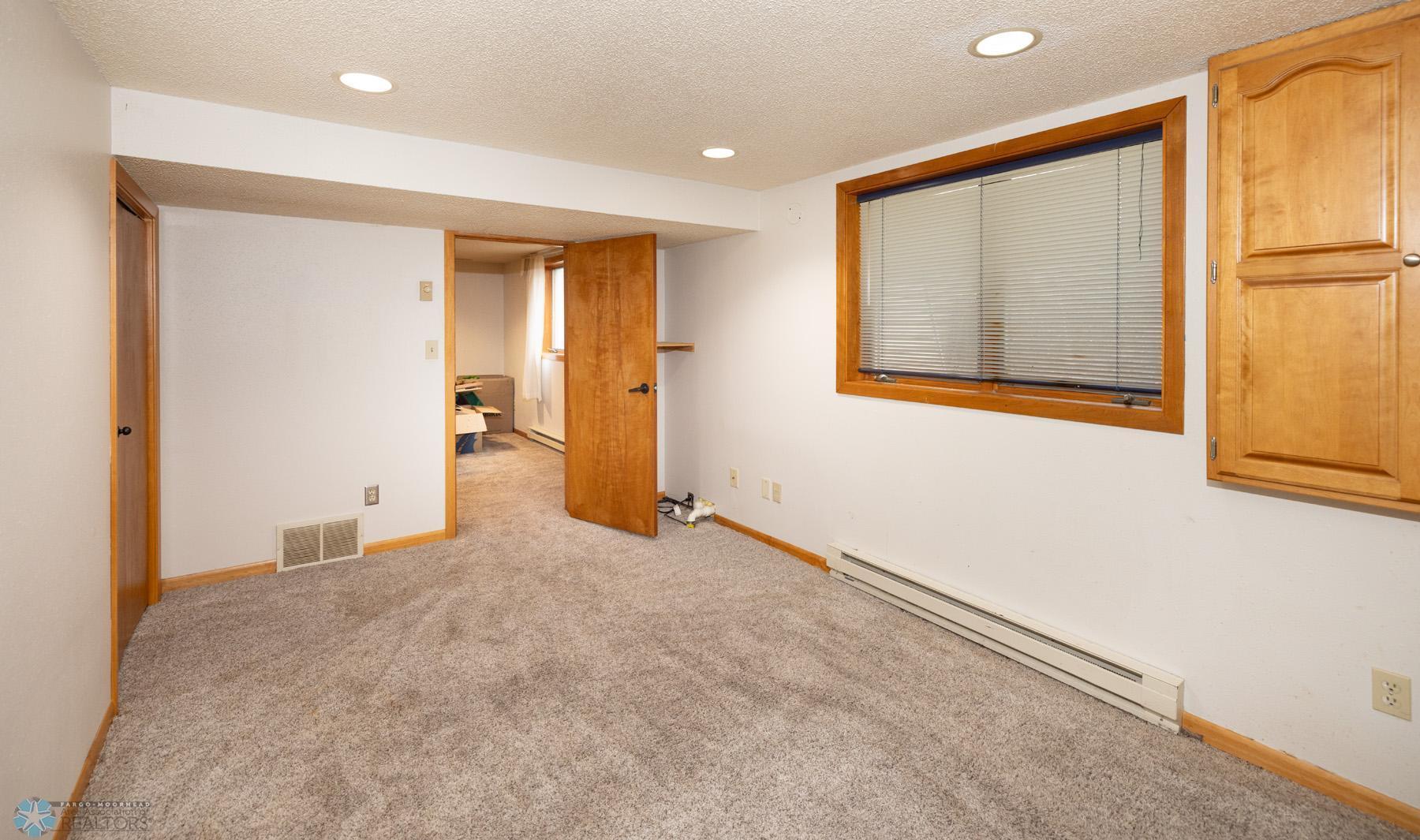 1124 24th Avenue, Moorhead, Minnesota image 23