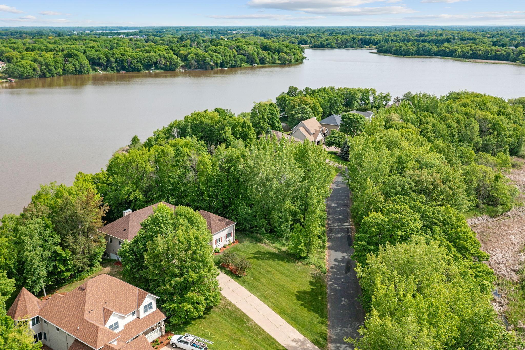 11200 Lake Point Drive, Chisago City, Minnesota image 10