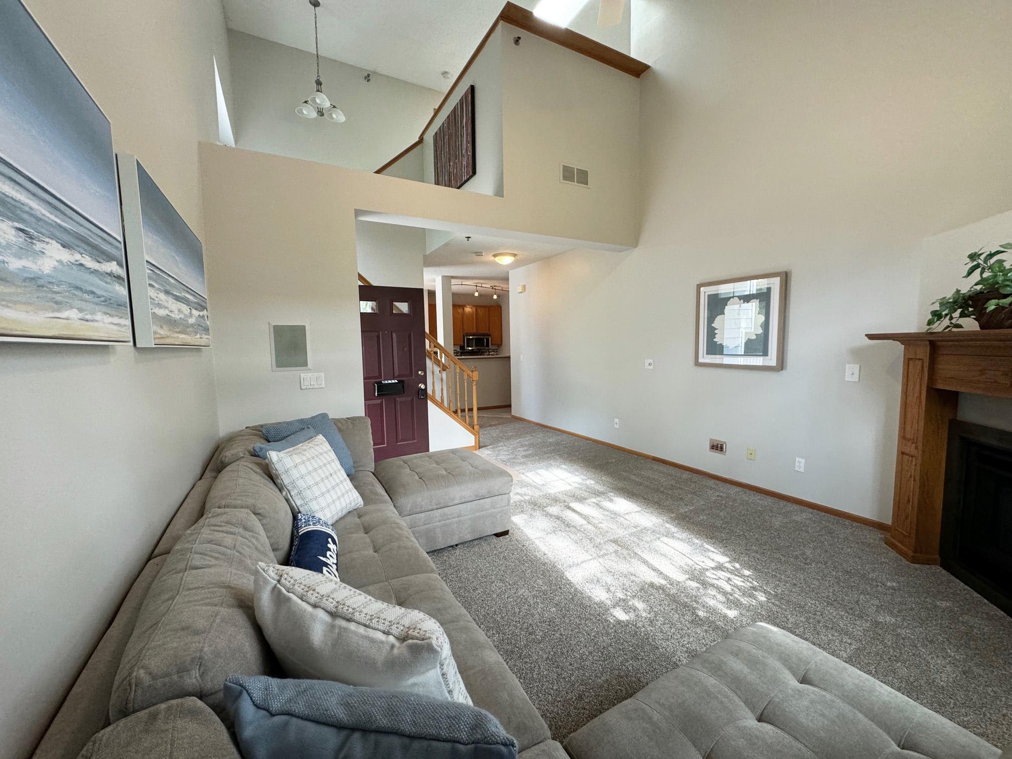 17908 Cobblestone Way, Eden Prairie, Minnesota image 7