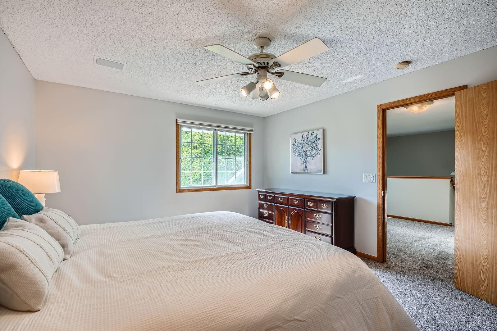 17908 Cobblestone Way, Eden Prairie, Minnesota image 19