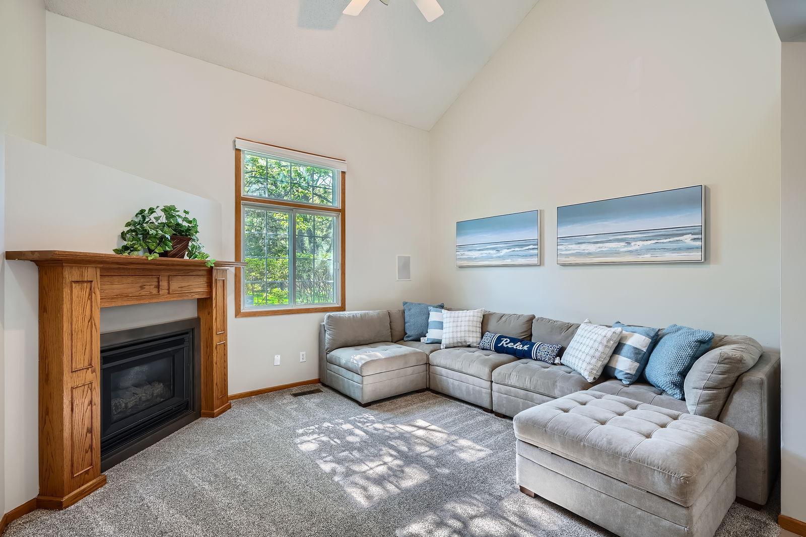 17908 Cobblestone Way, Eden Prairie, Minnesota image 5