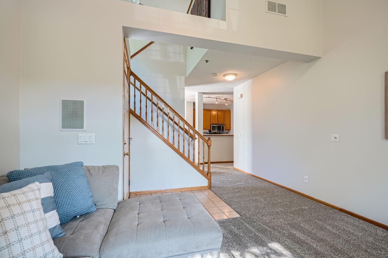 17908 Cobblestone Way, Eden Prairie, Minnesota image 17