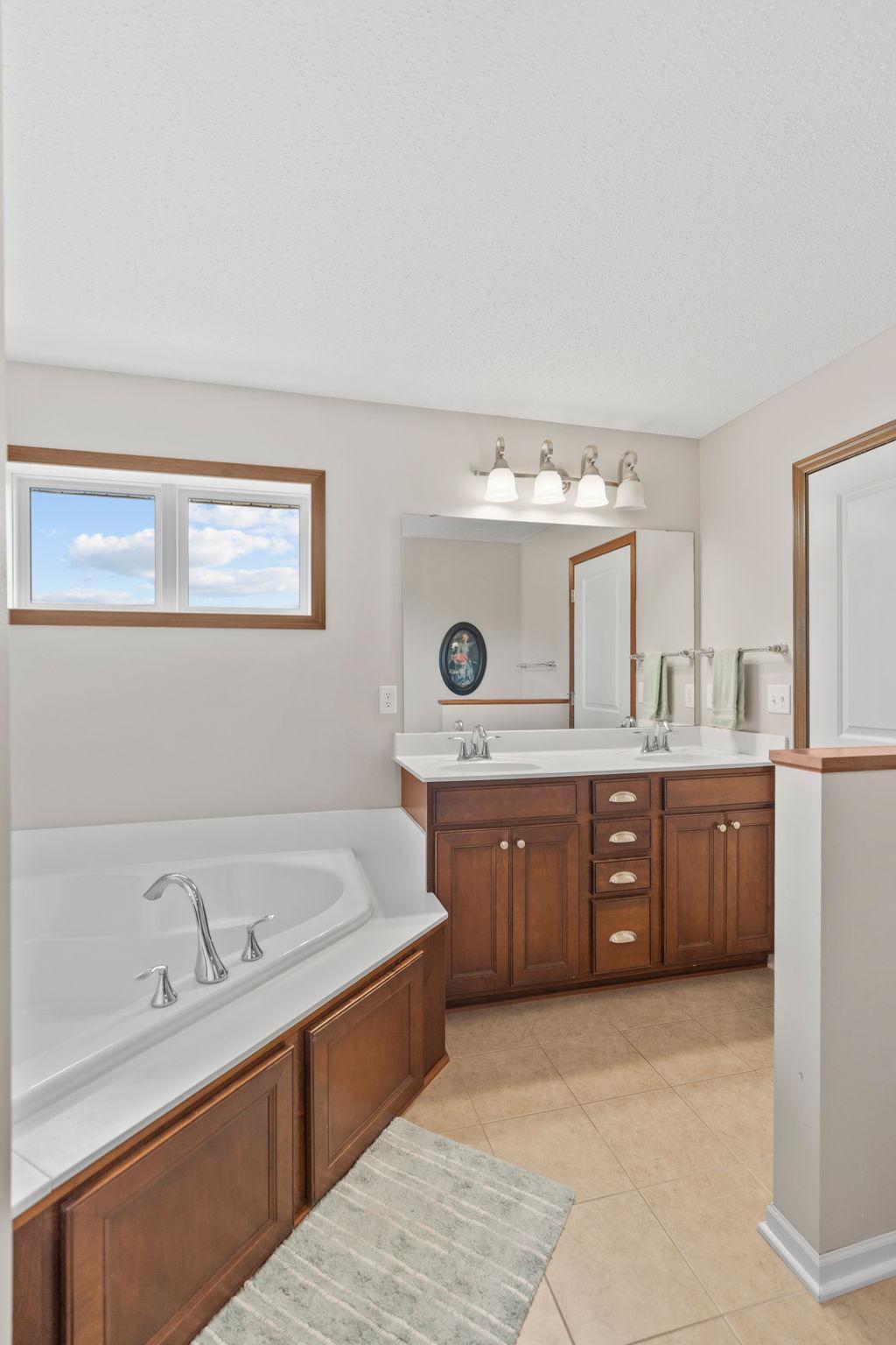 3195 Maureen Lane, Stillwater, Minnesota image 24