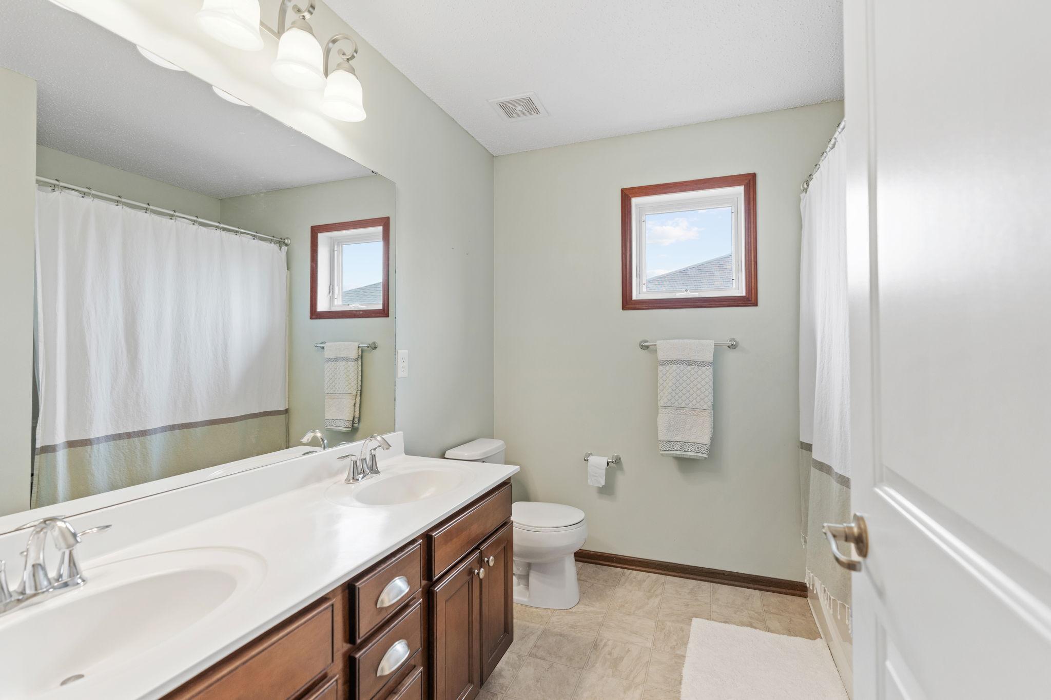 3195 Maureen Lane, Stillwater, Minnesota image 32