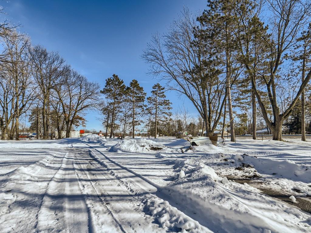 12207 Lake Lane, Lindstrom, Minnesota image 14