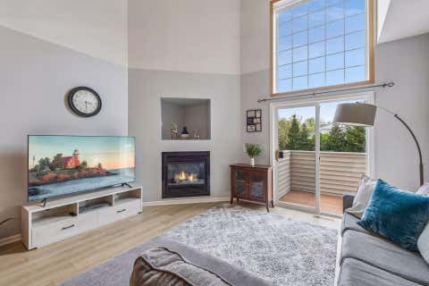 Townhouse For Sale - 17679 Hackberry Court<br/> Eden Prairie, MN 55347