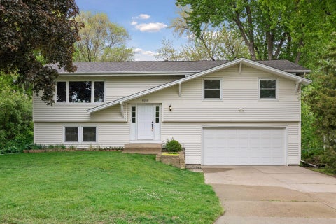 Homes For Sale - 9030 45th Avenue<br/> Hennepin County, Minneapolis, MN 55428