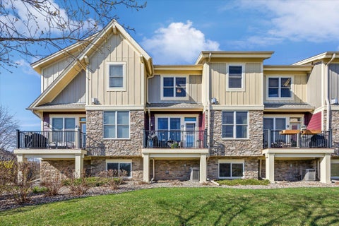 Townhouse For Sale - 10733 Falling Water Lane<br/> Saint Paul, MN 55129
