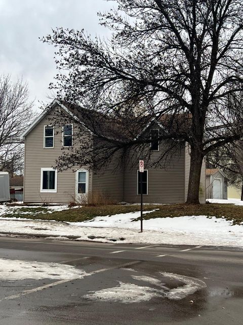 Apartment For Sale - 310 6th Street<br/> Lac Qui Parle County, Dawson, MN 56232