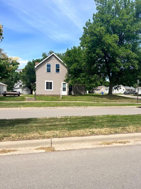 Apartment For Sale - 310 6th Street<br/> Lac Qui Parle County, Dawson, MN 56232