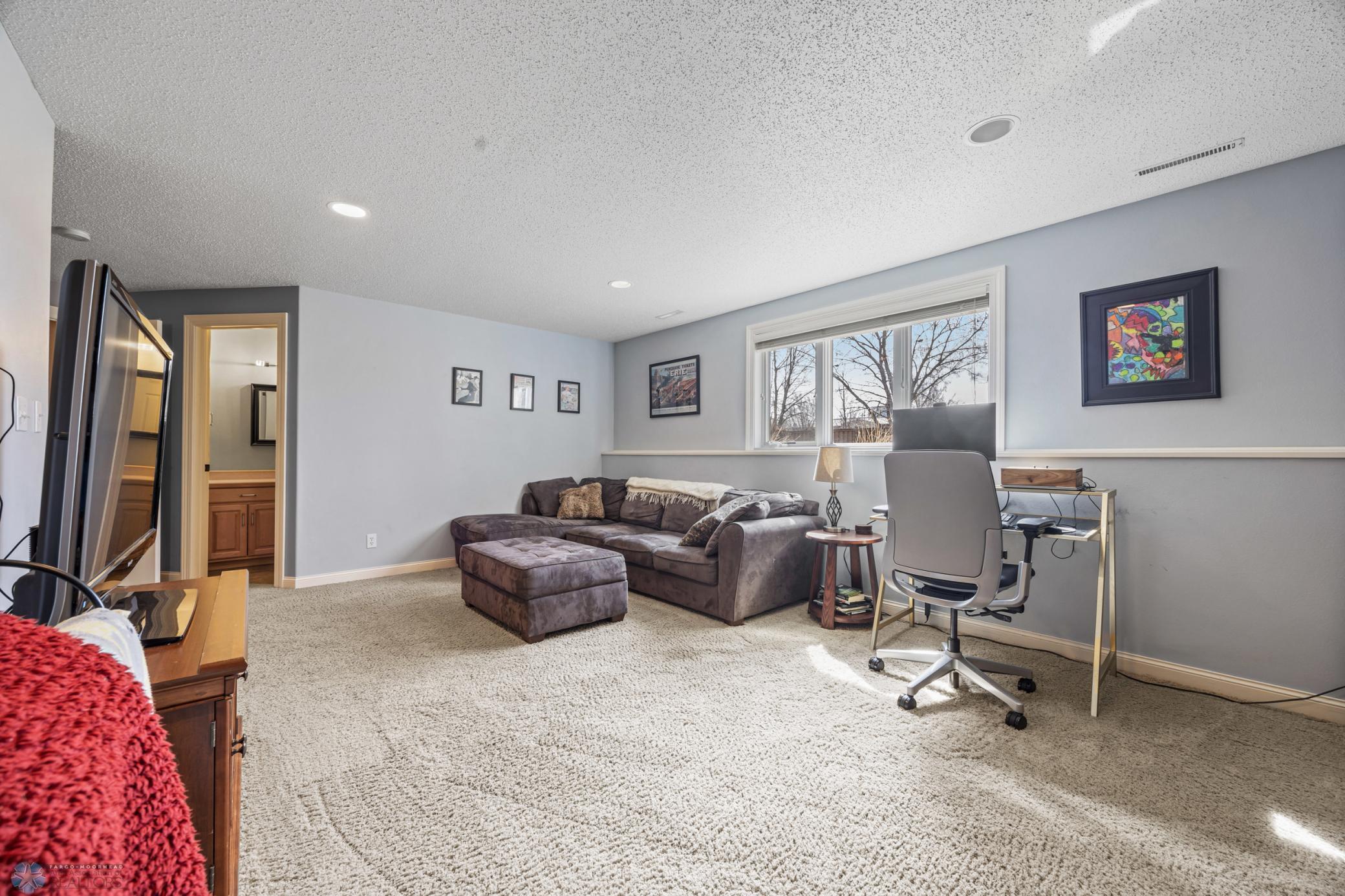 5103 Rose Creek Parkway, Fargo, North Dakota image 27