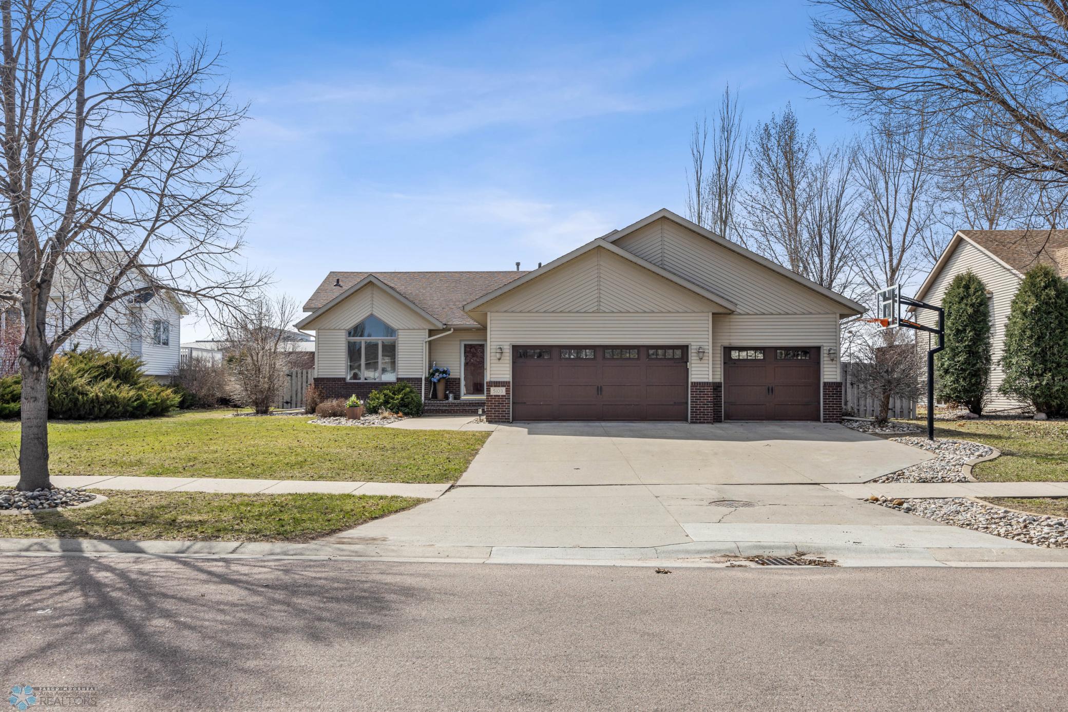 5103 Rose Creek Parkway, Fargo, North Dakota image 1