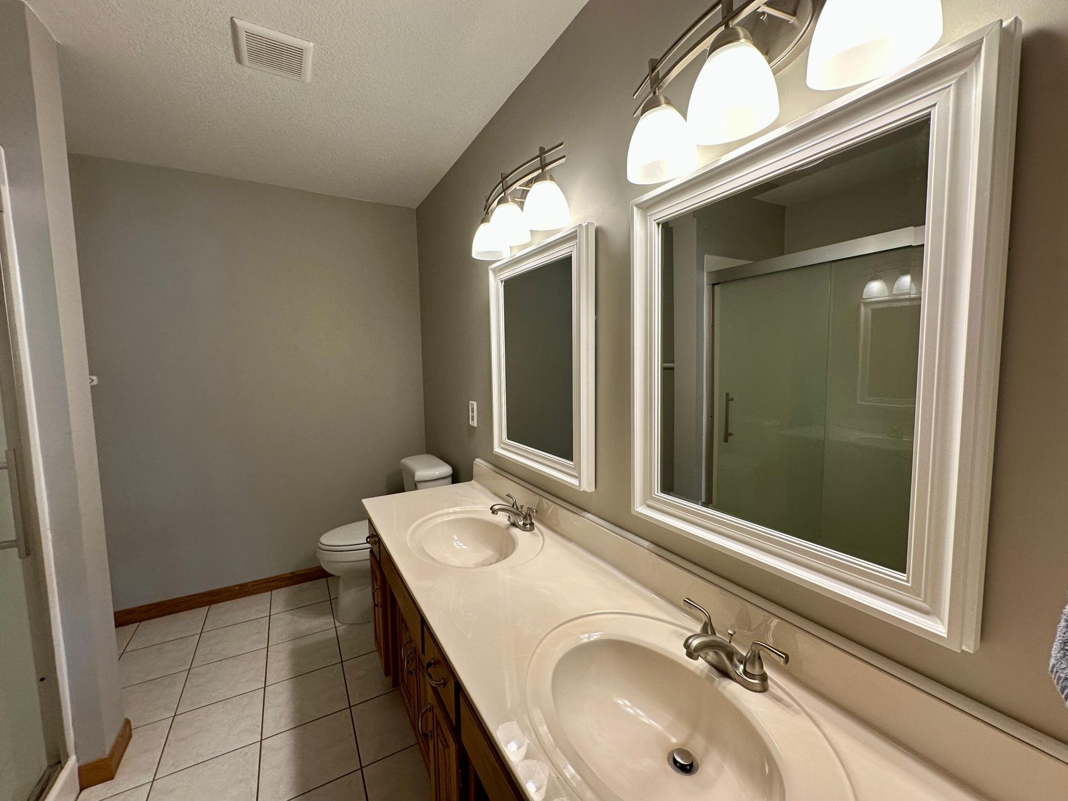650 River Birch Place, Circle Pines, Minnesota image 17