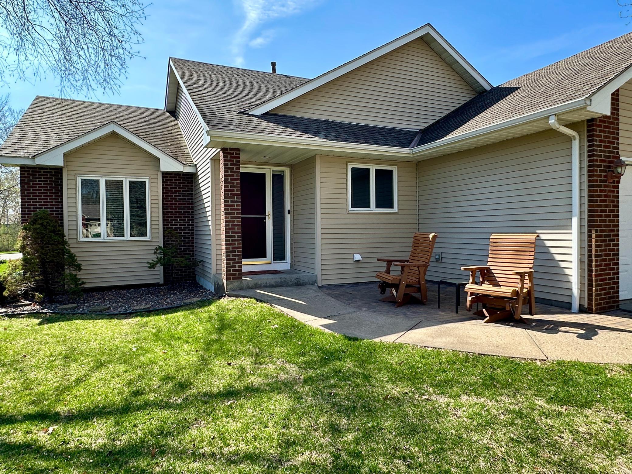 650 River Birch Place, Circle Pines, Minnesota image 3