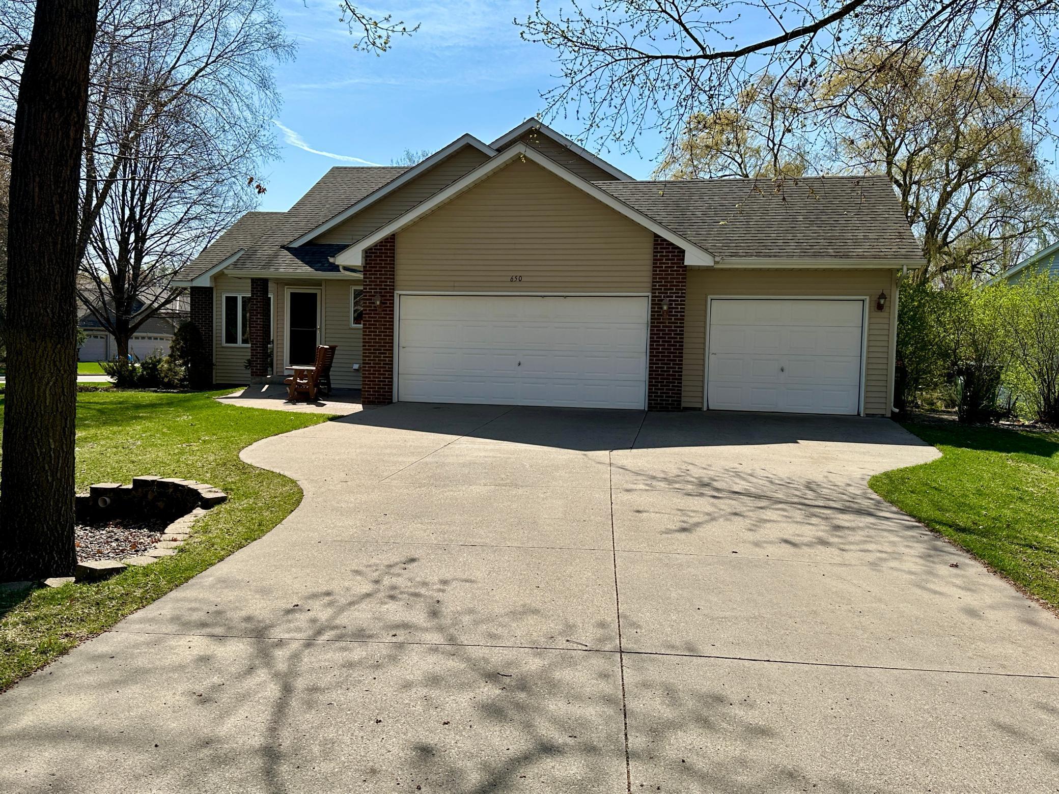 650 River Birch Place, Circle Pines, Minnesota image 2